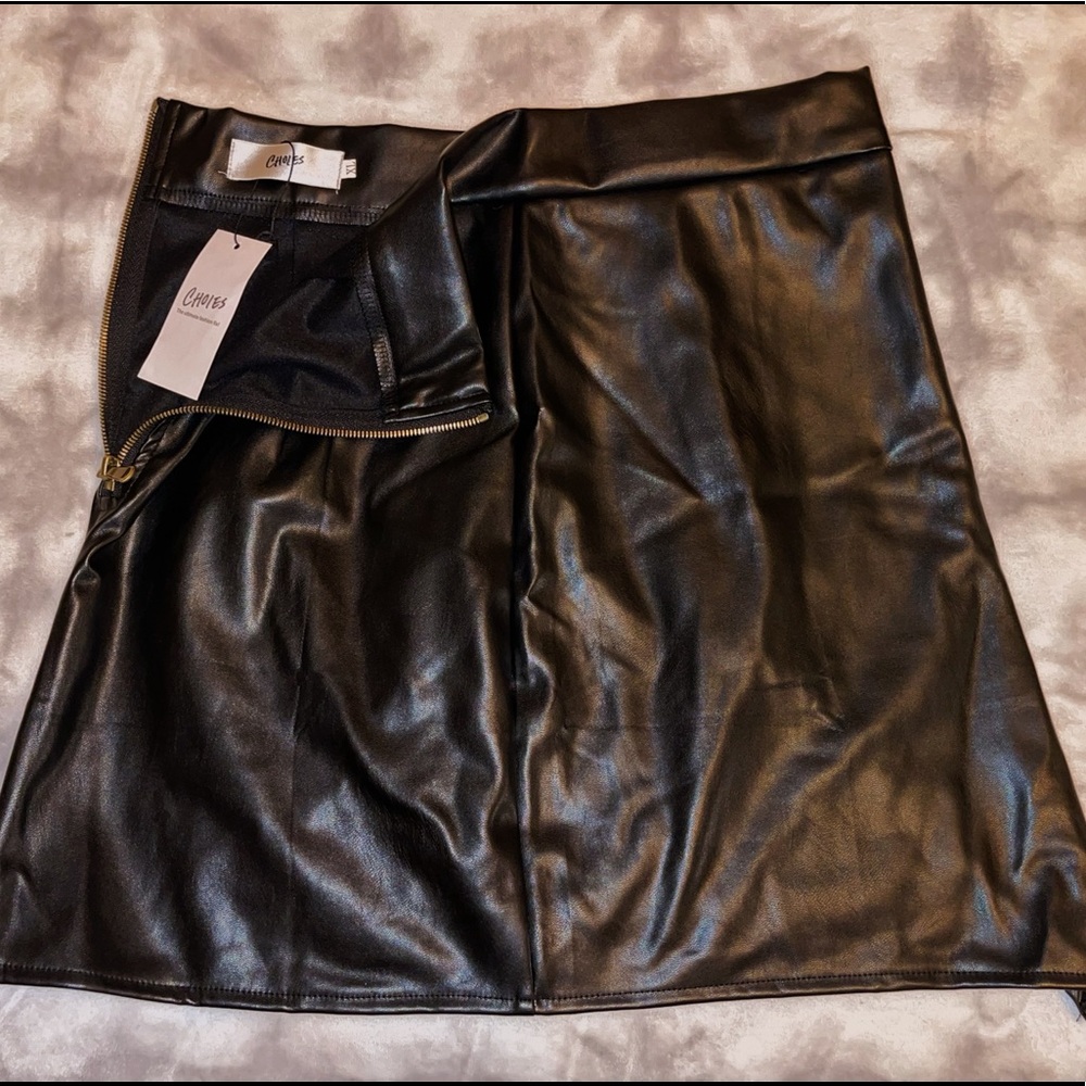 Black mini skirt